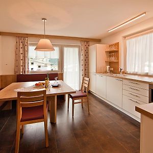Appartement met Vijf Slaapkamers